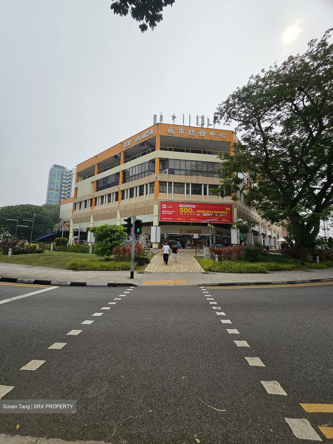 City Plaza (D14), Retail #637081031